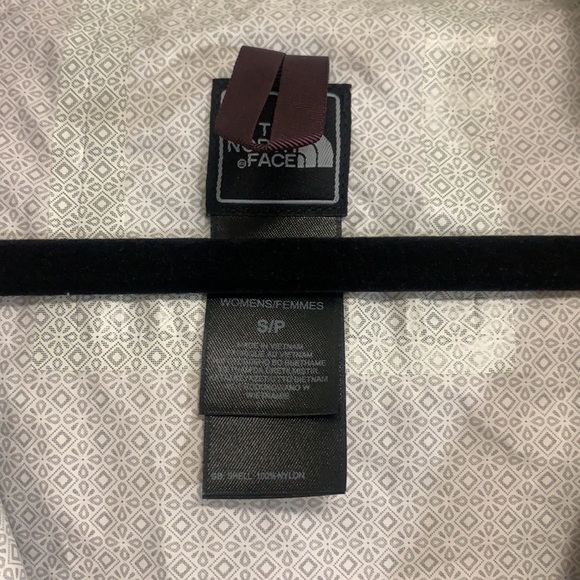 The North Face Purple Venture 2 HyVent 2.5L Hooded Waterproof Rain Jacket Sz S - Picture 4 of 7